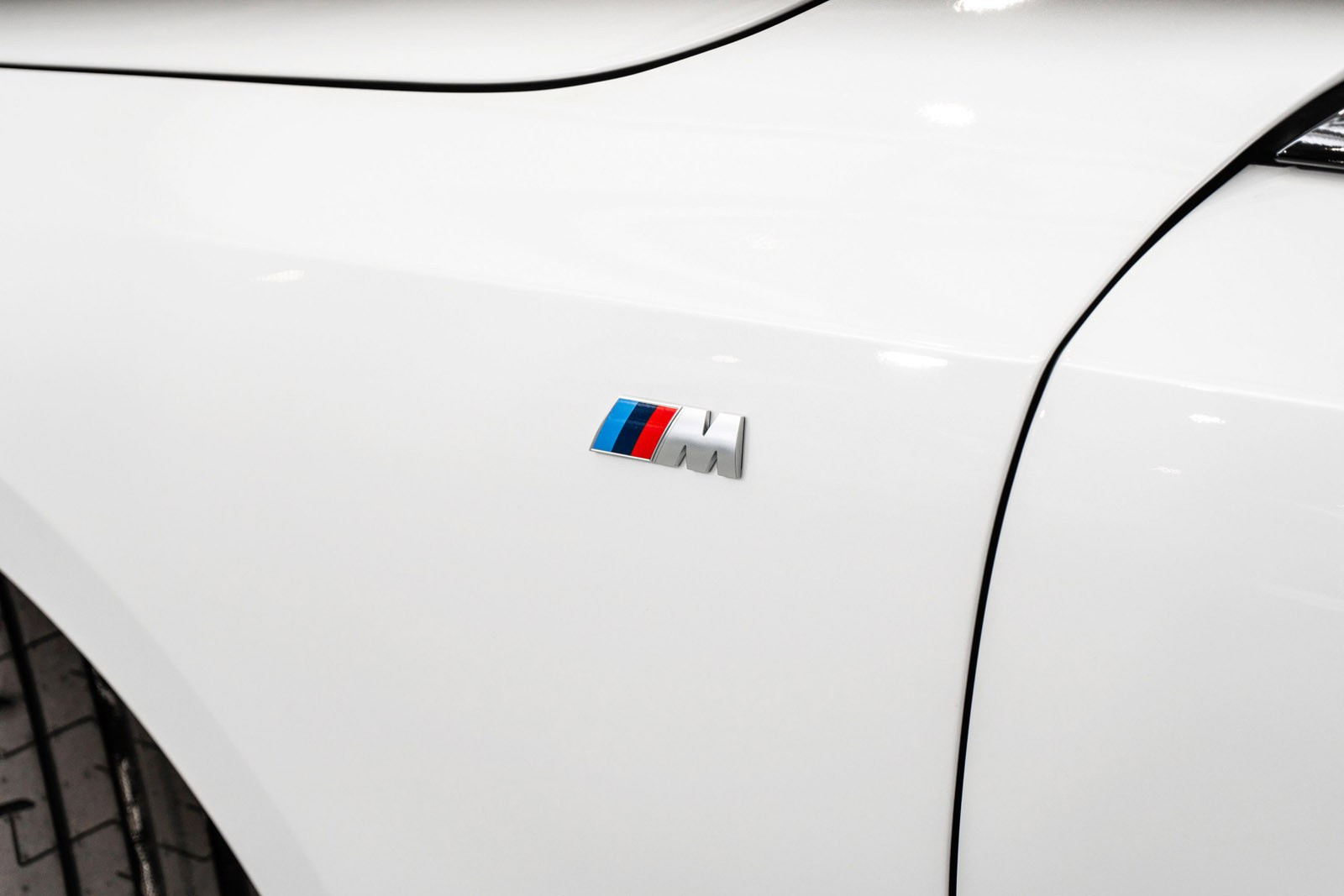 BMW i5 M60