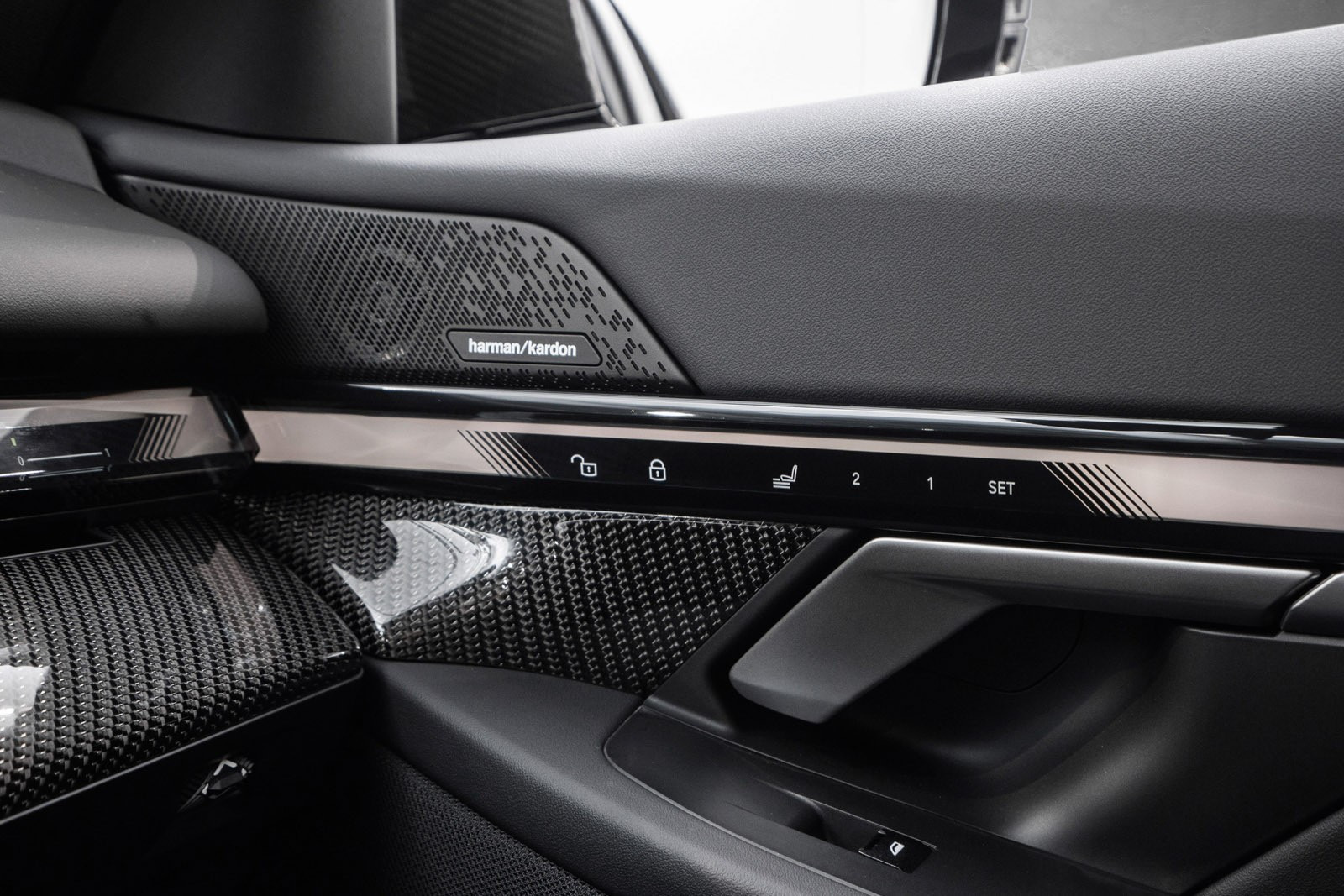 BMW i5 M60