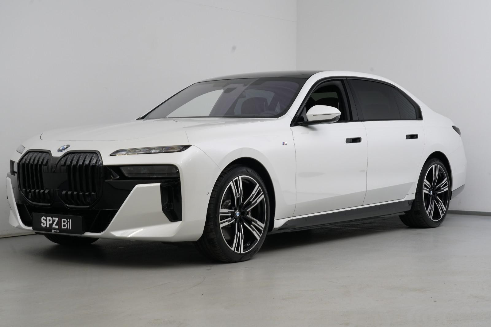 BMW i7