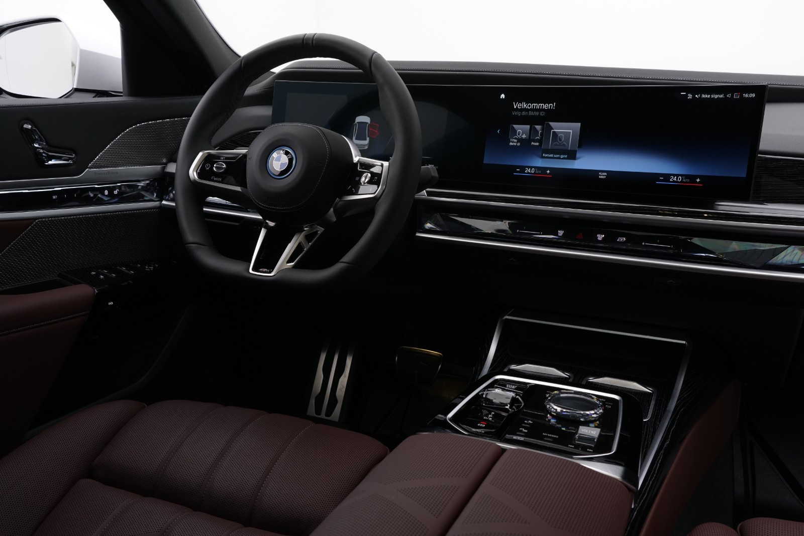 BMW i7
