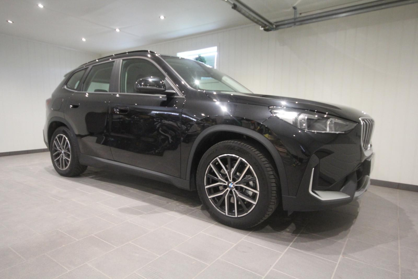 BMW iX1