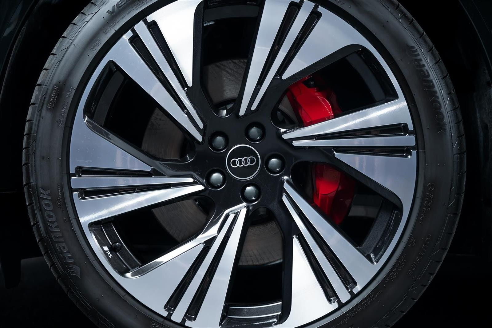 Audi Q8 e-tron