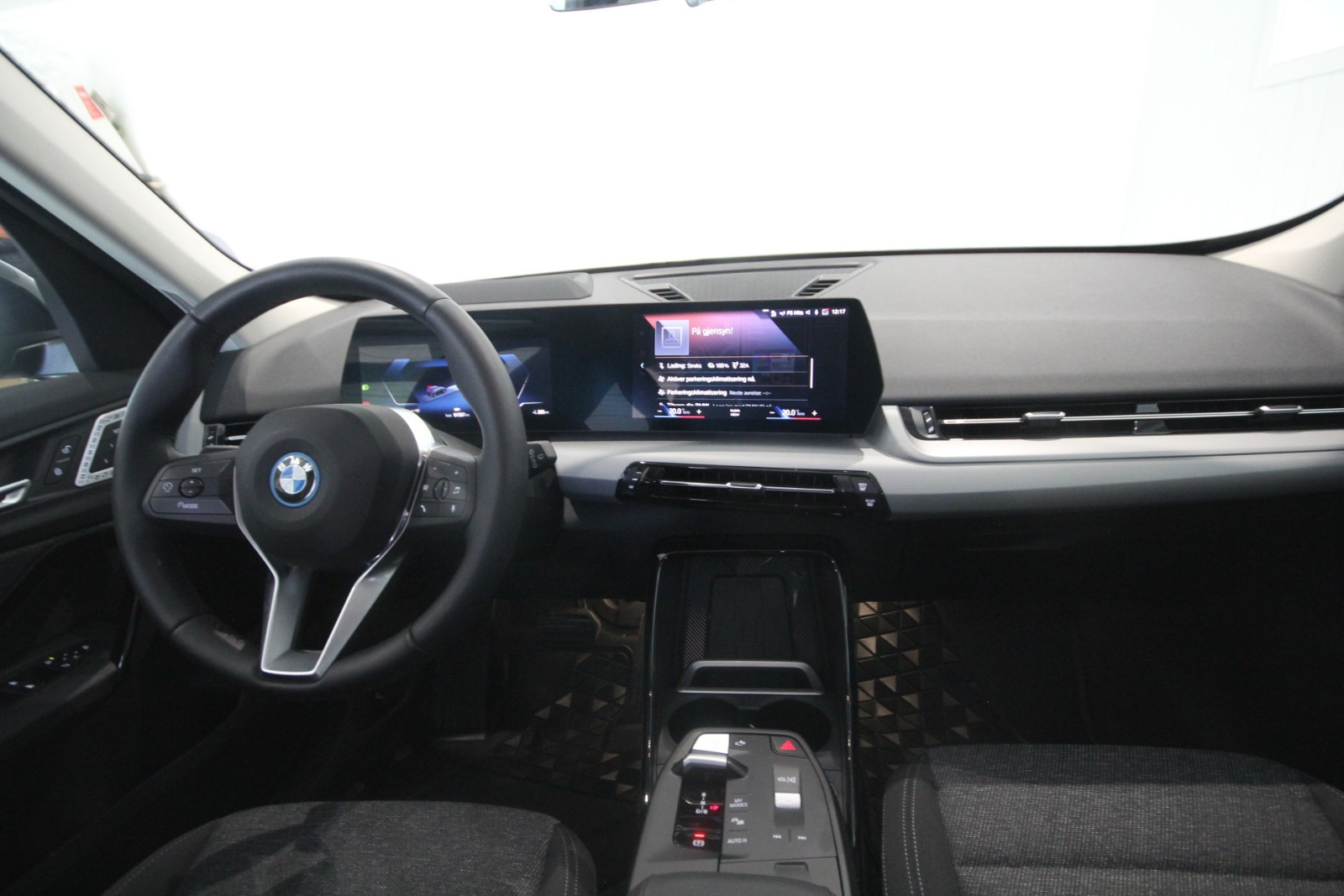 BMW iX1