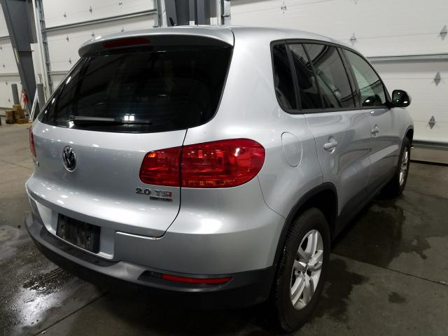 Volkswagen Tiguan S 2013