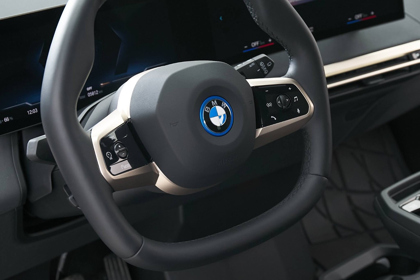 BMW iX xDrive 50