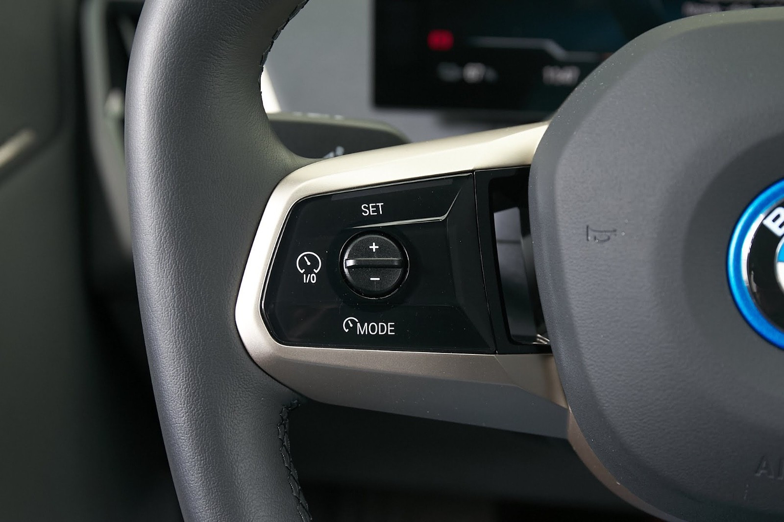 BMW iX xDrive 50