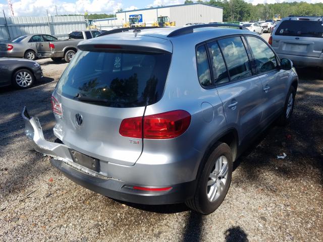 Volkswagen Tiguan S 2016