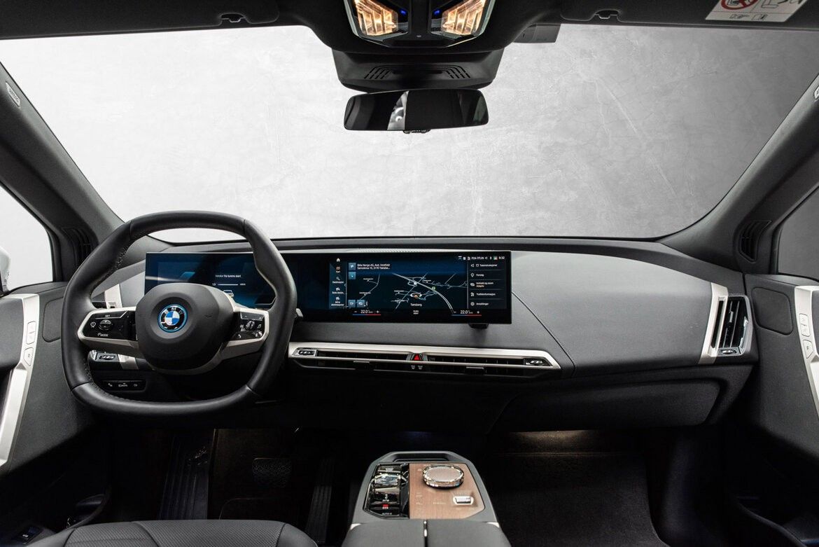 BMW iX xDrive 50