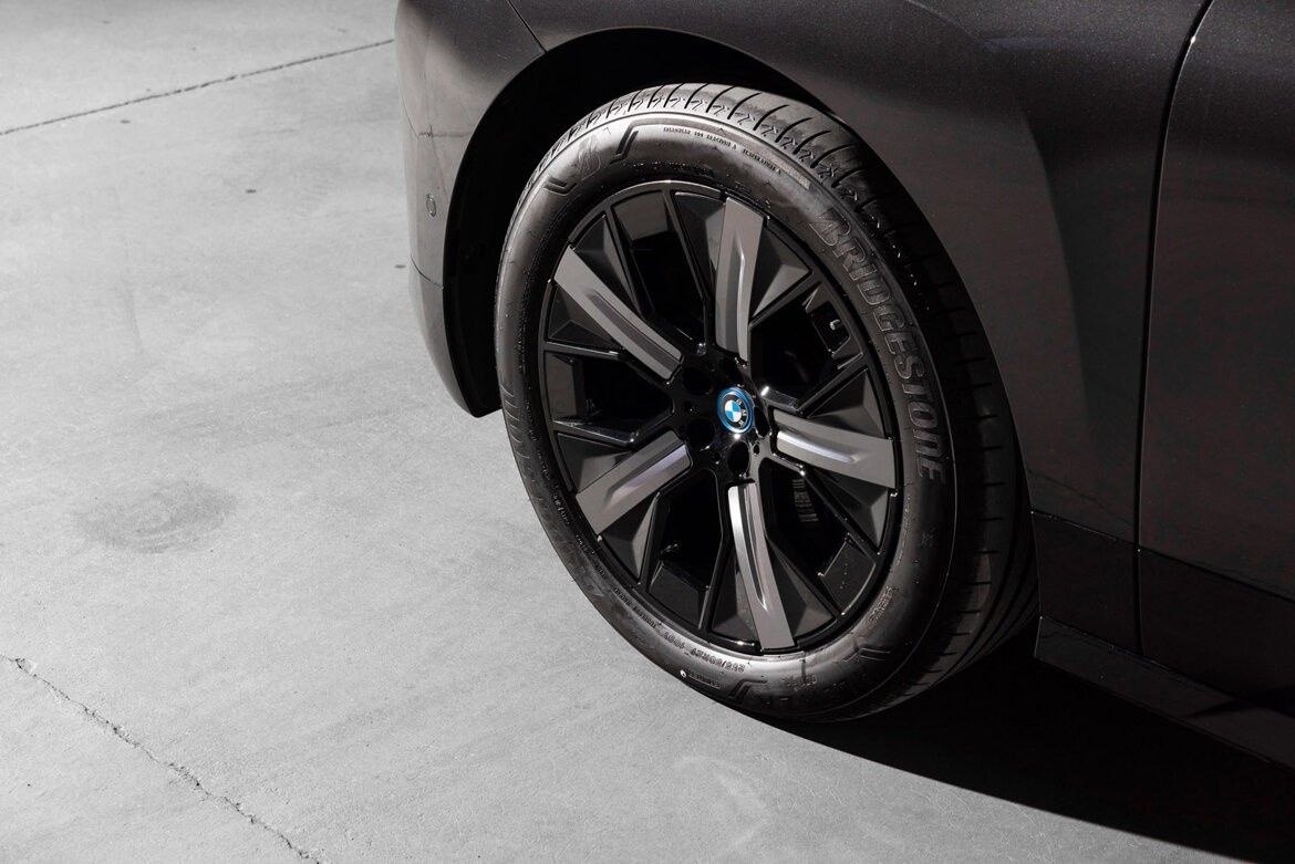 BMW iX xDrive 50