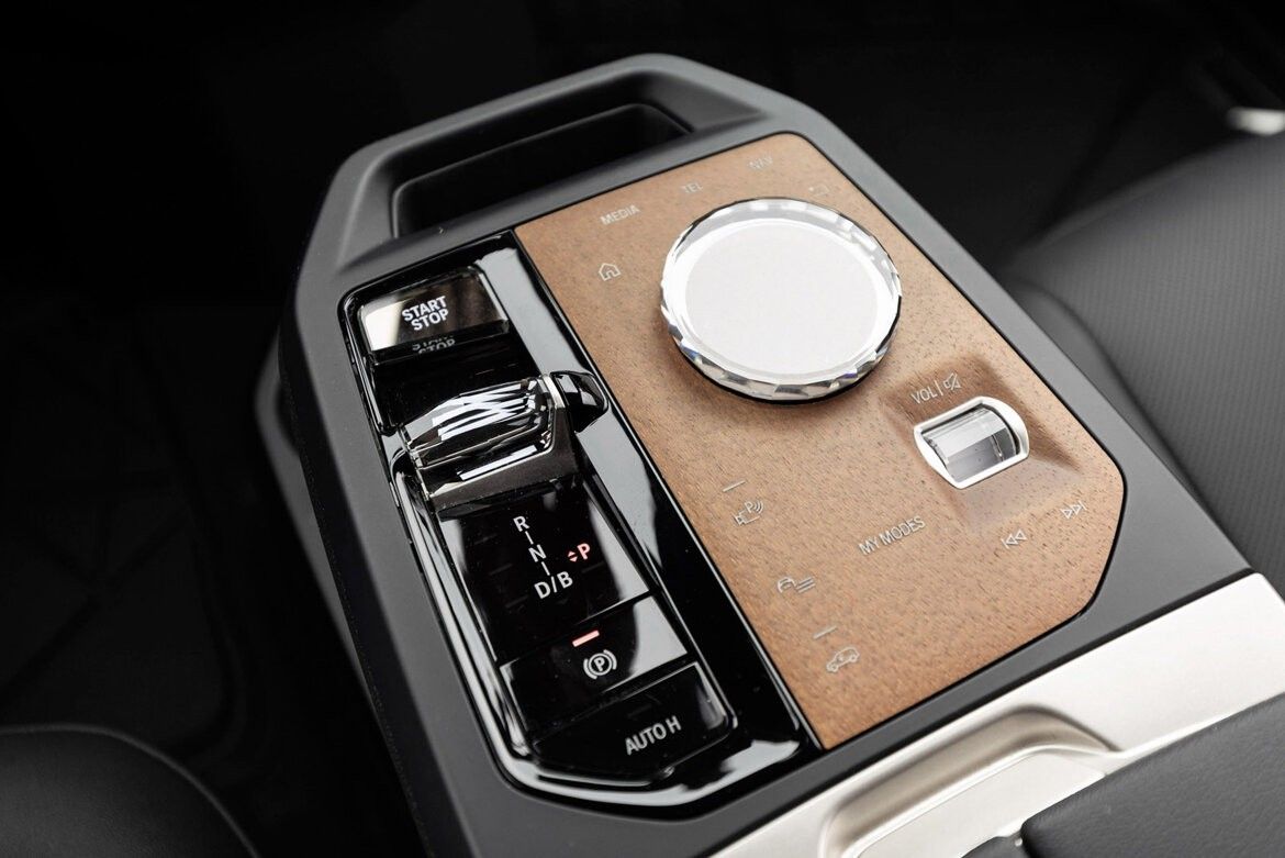 BMW iX xDrive 50
