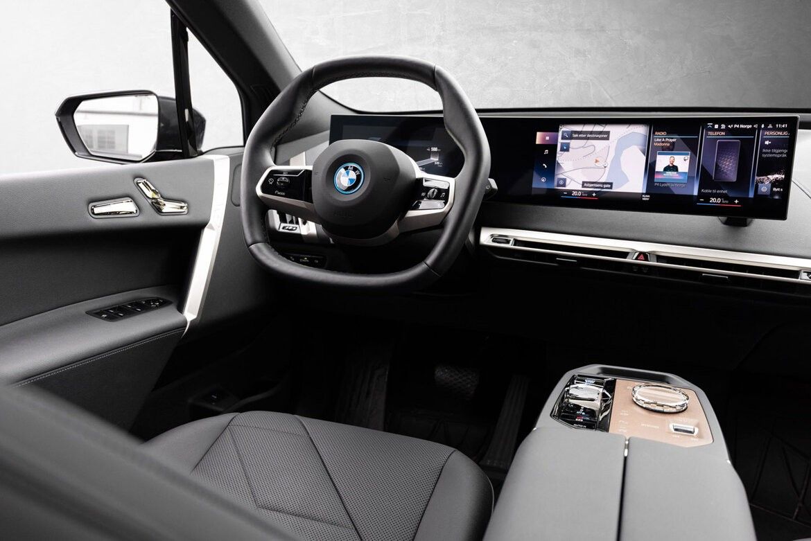 BMW iX xDrive 50