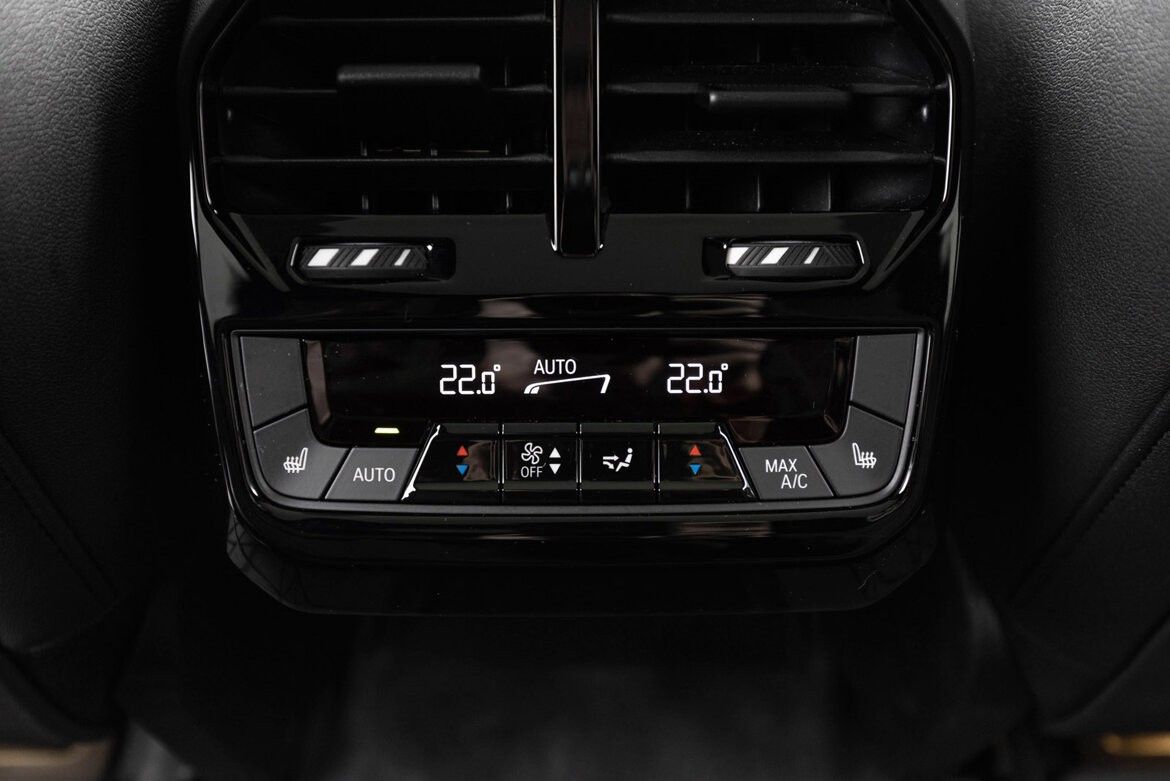 BMW iX xDrive 50