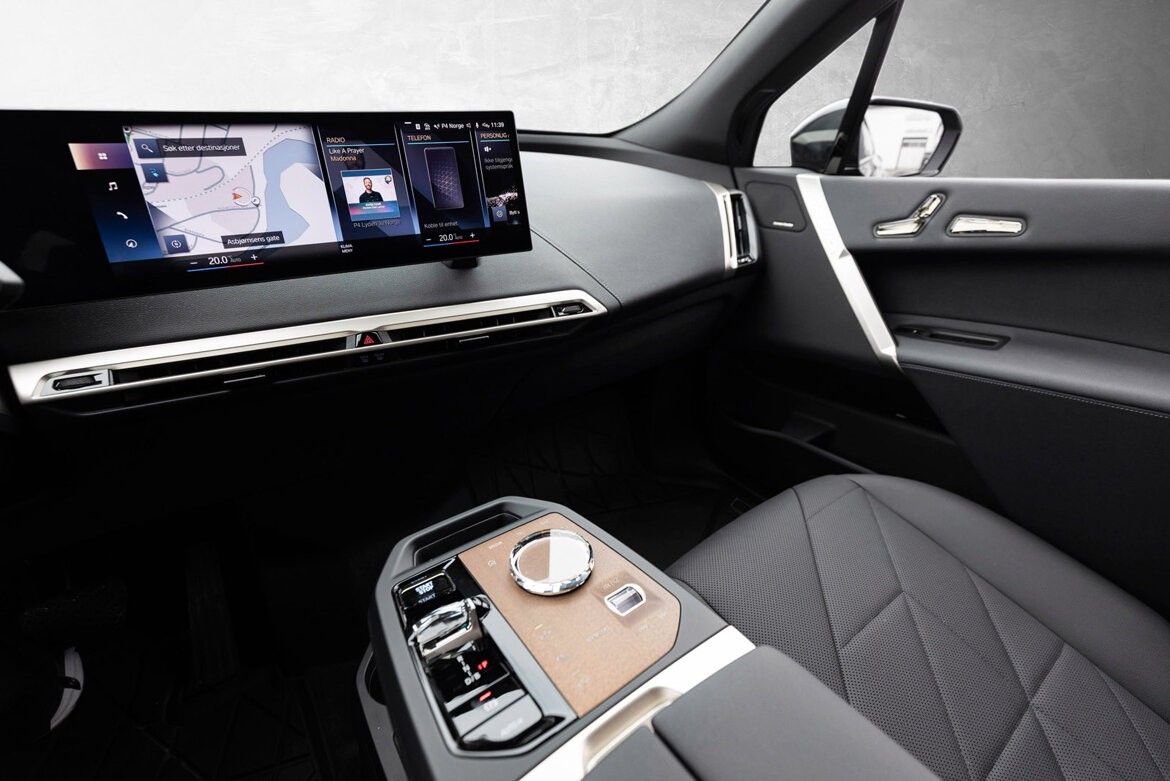 BMW iX xDrive 50