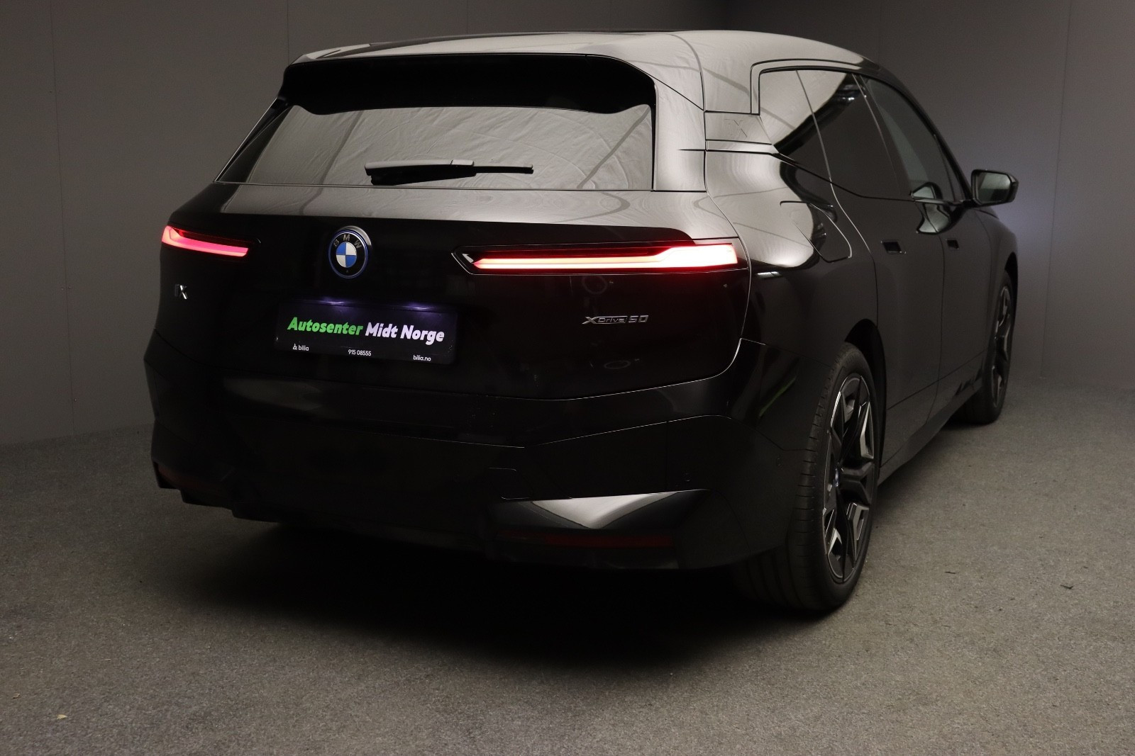 BMW iX xDrive 50