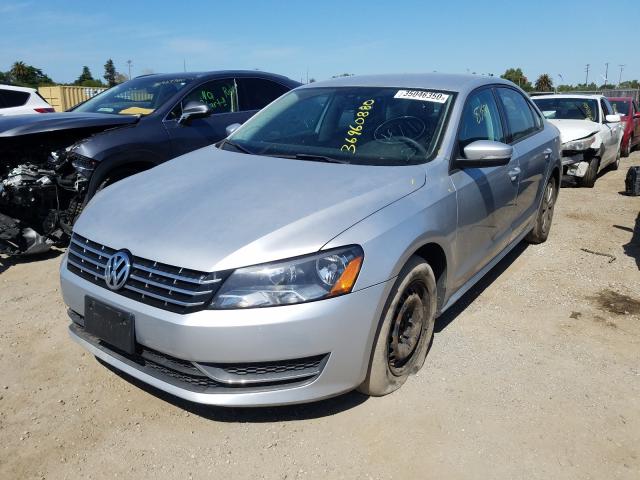 Volkswagen Passat S 2013