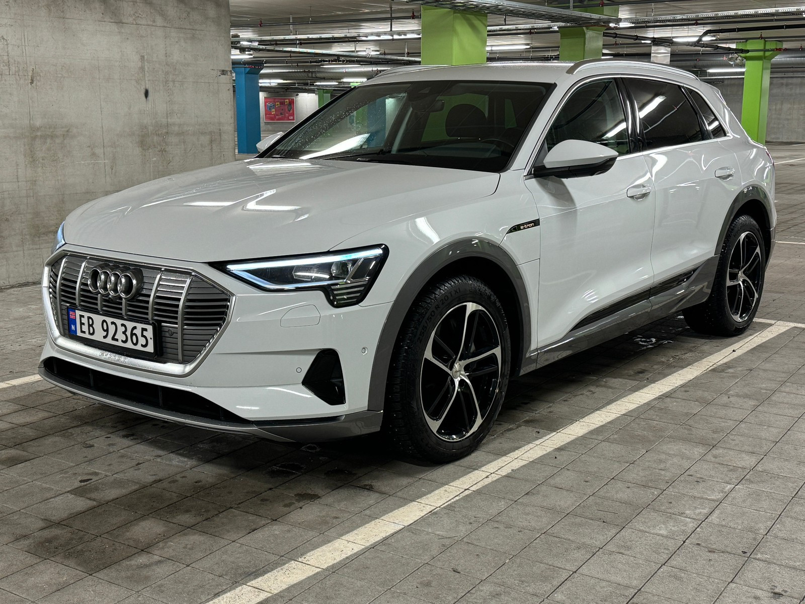 Audi e-tron