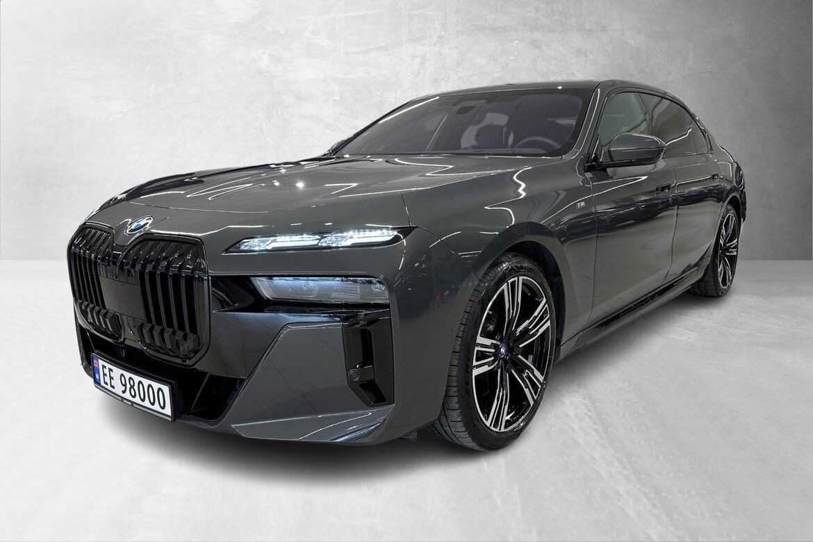 BMW i7