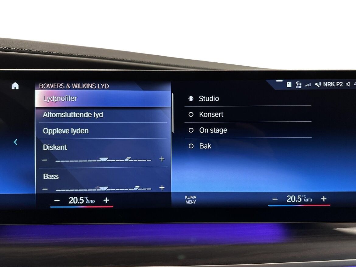 BMW i7