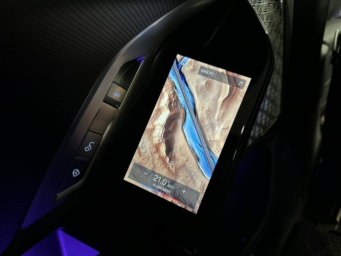BMW i7