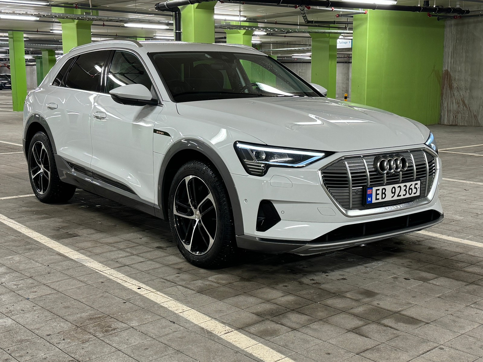 Audi e-tron