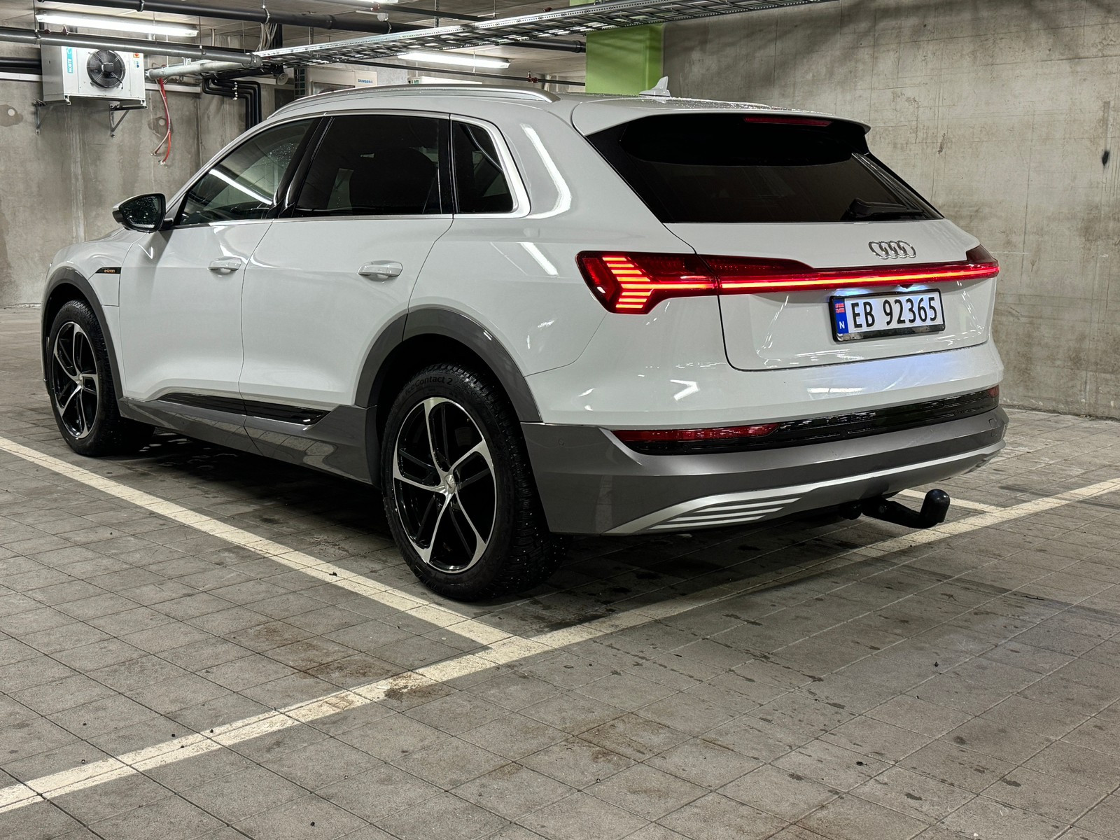 Audi e-tron