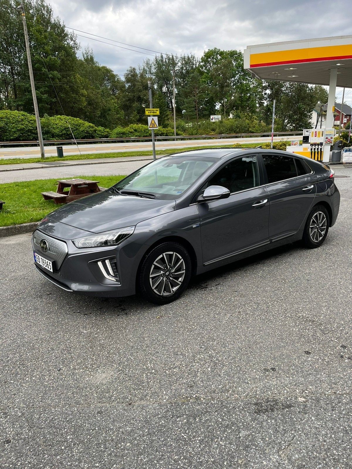 Hyundai IONIQ