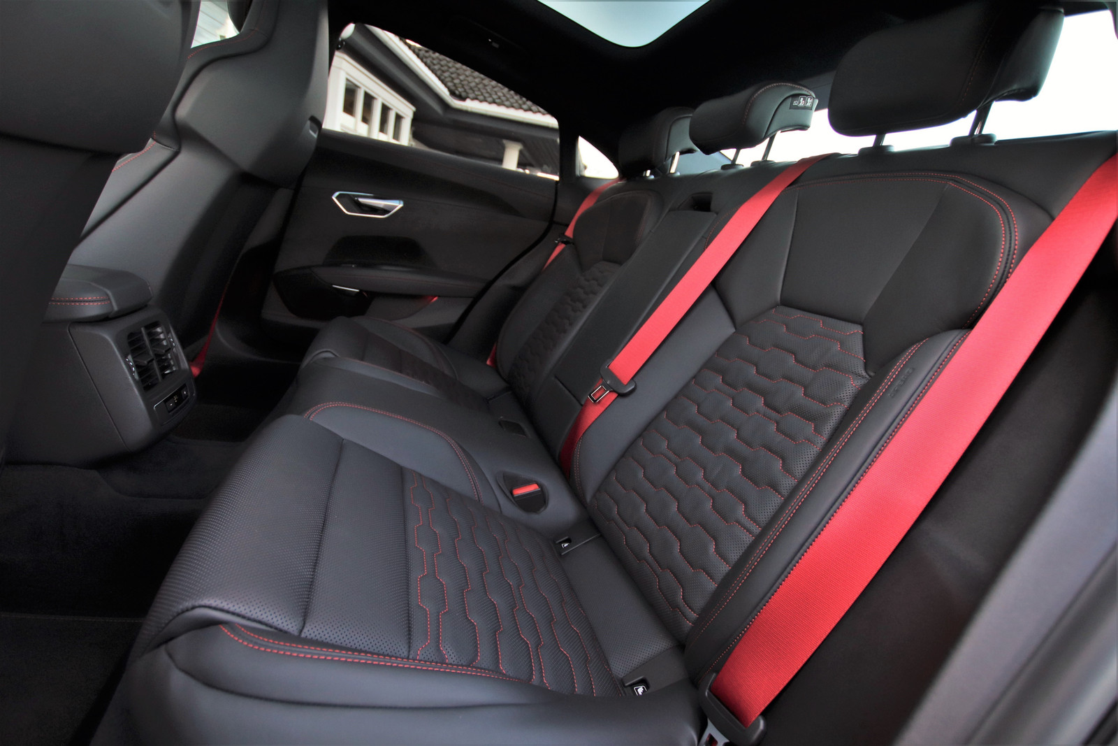 Audi e-tron GT RS