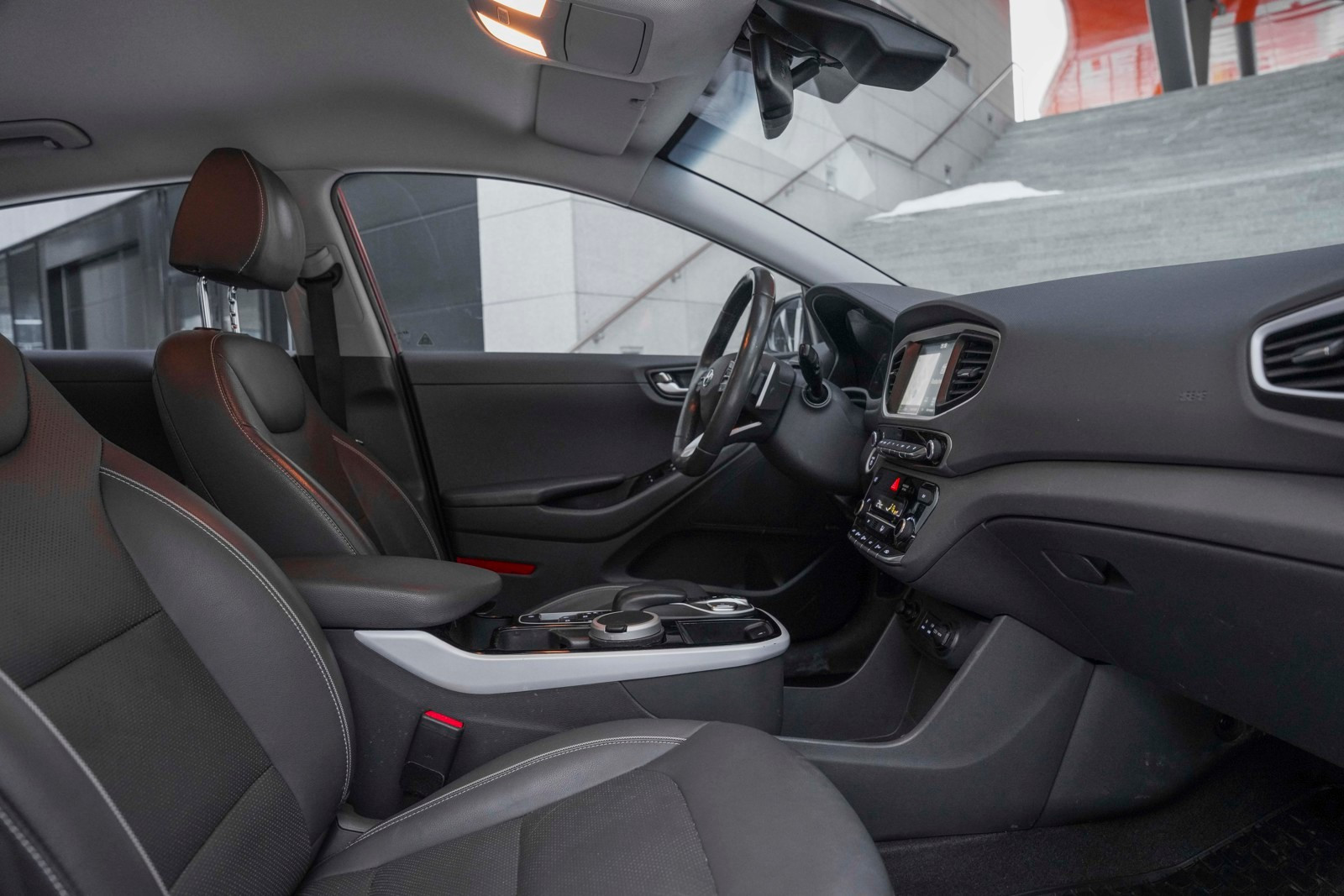 Hyundai IONIQ