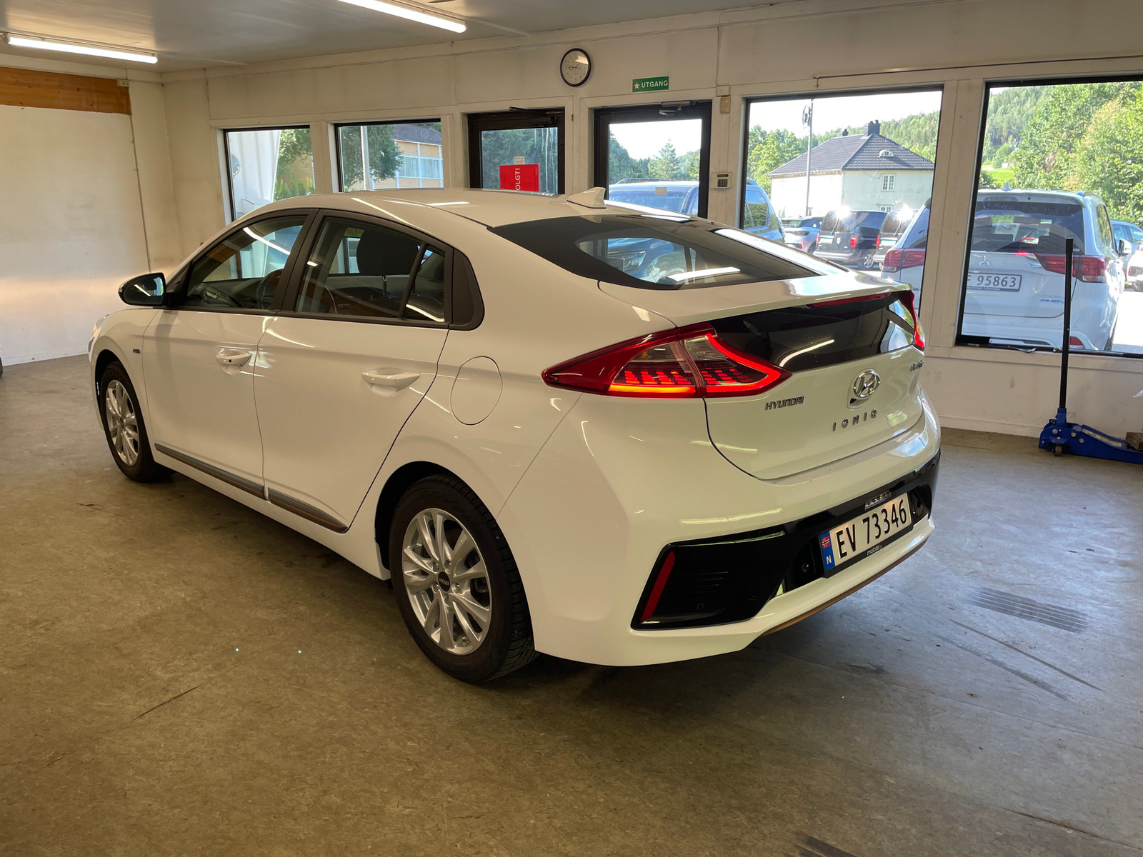Hyundai IONIQ