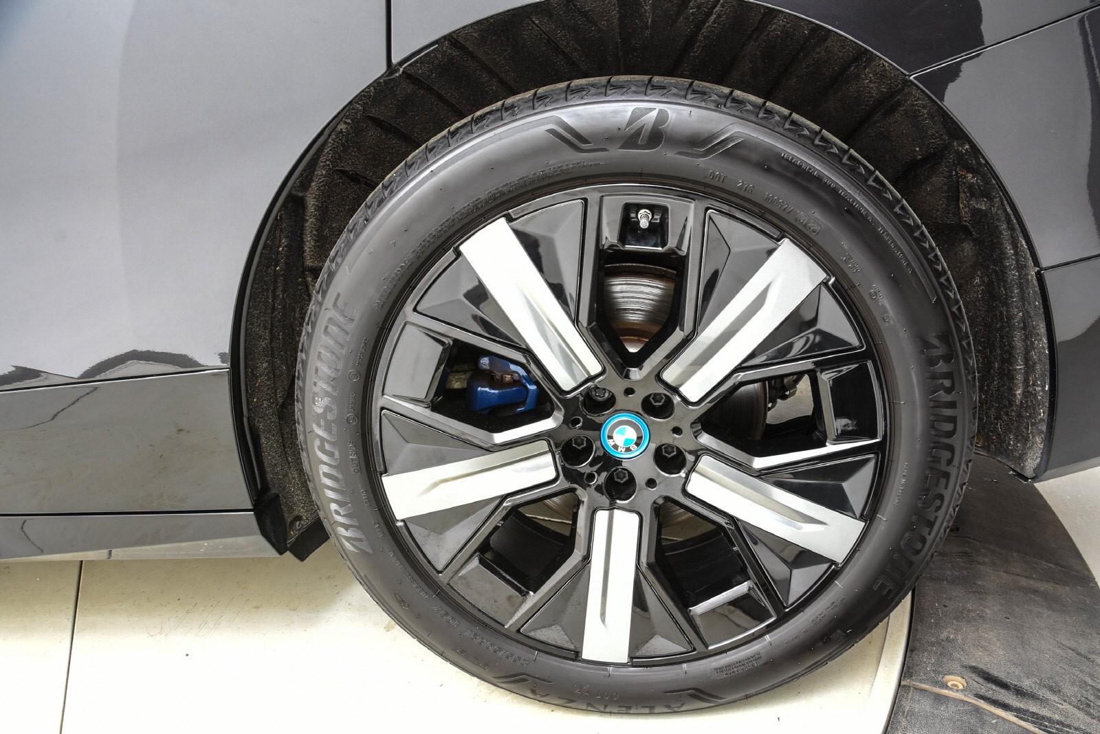 BMW iX xDrive 50