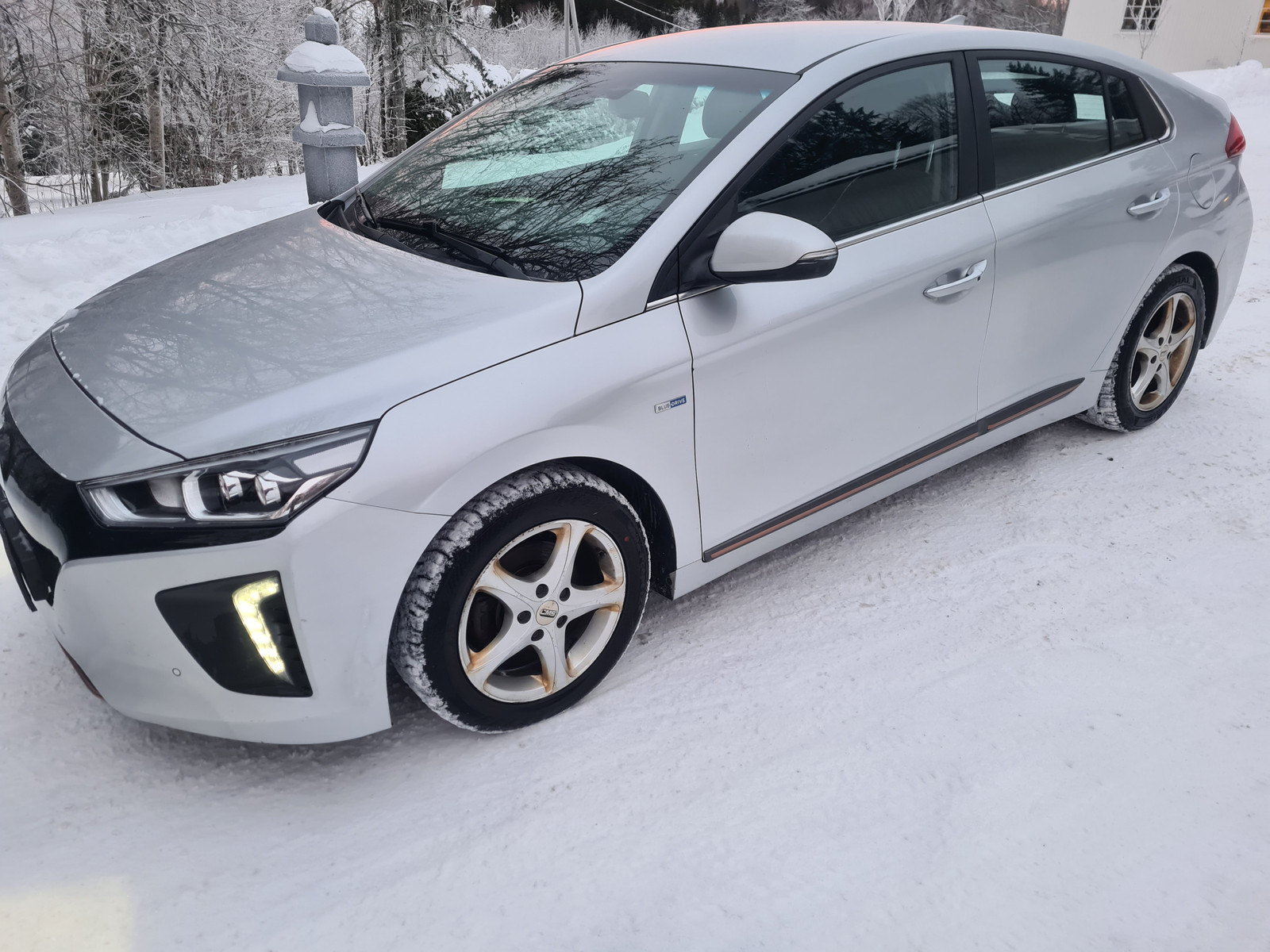Hyundai IONIQ