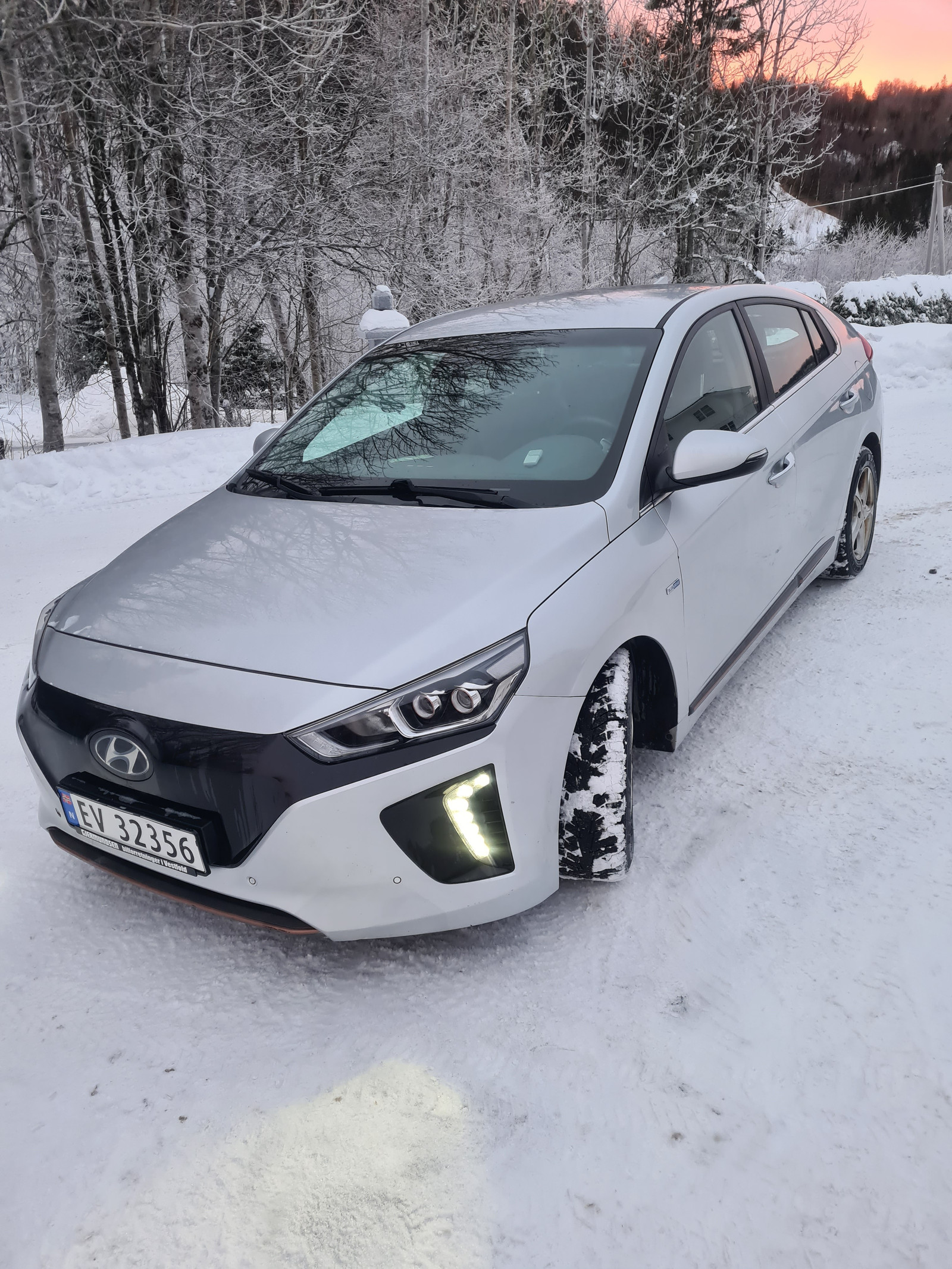 Hyundai IONIQ