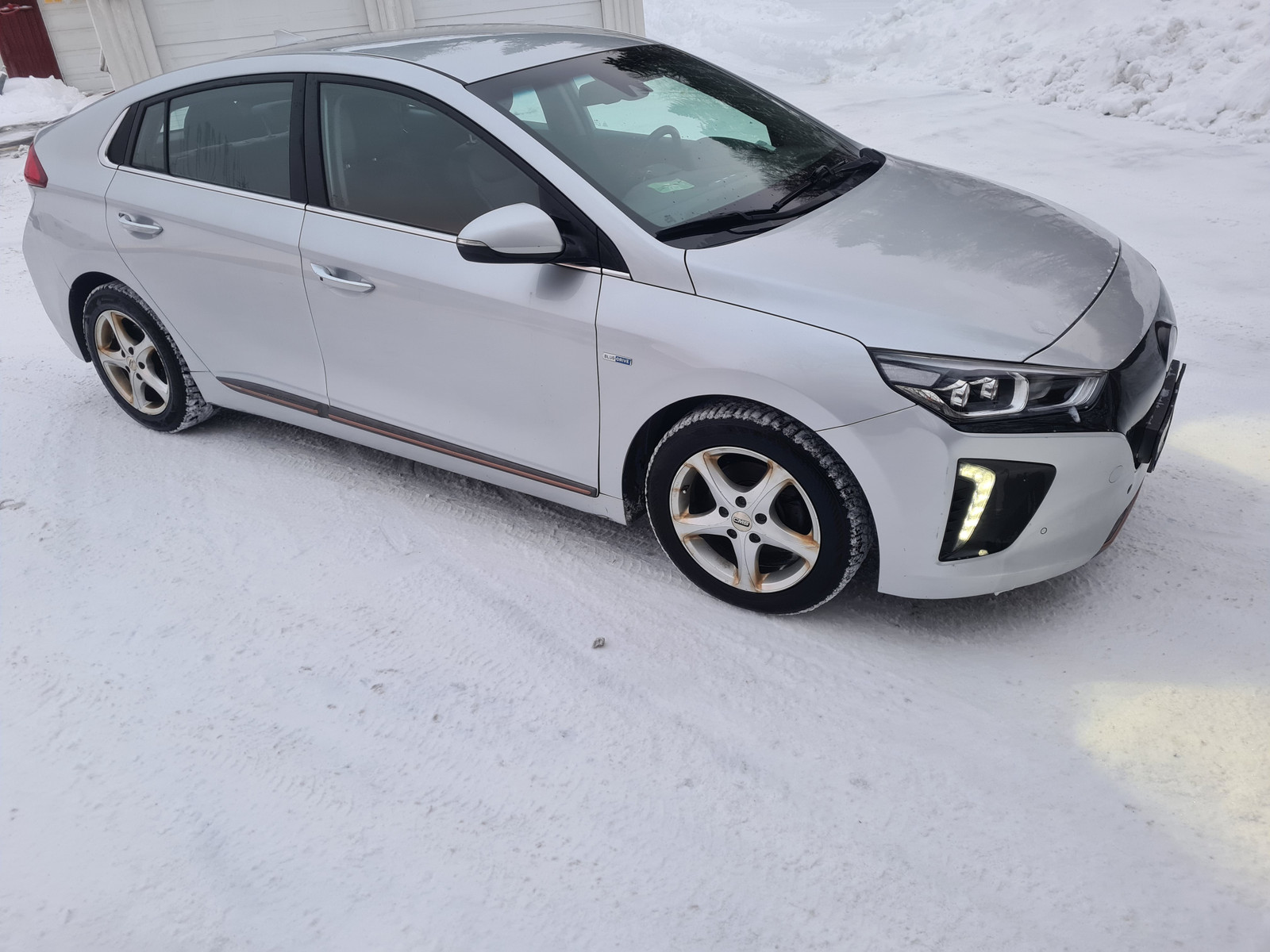 Hyundai IONIQ