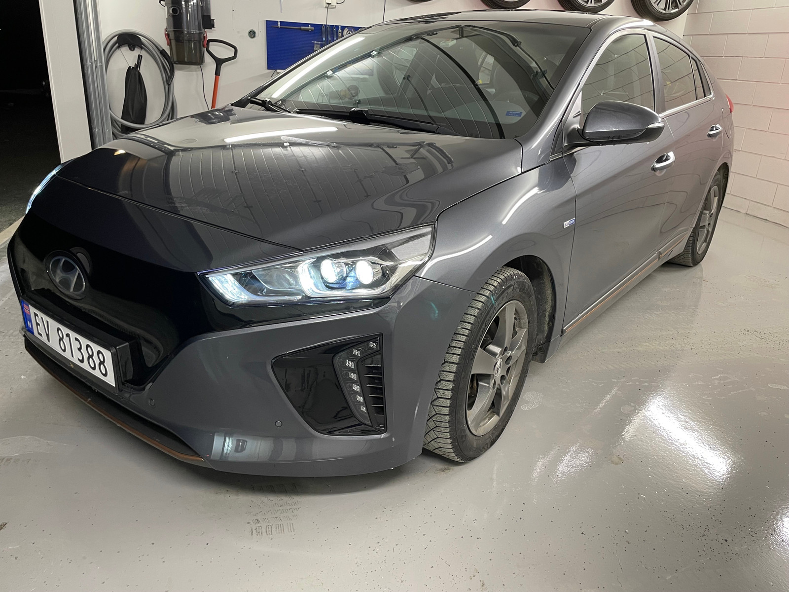 Hyundai IONIQ