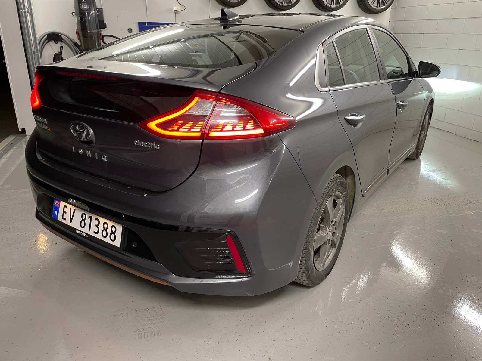 Hyundai IONIQ