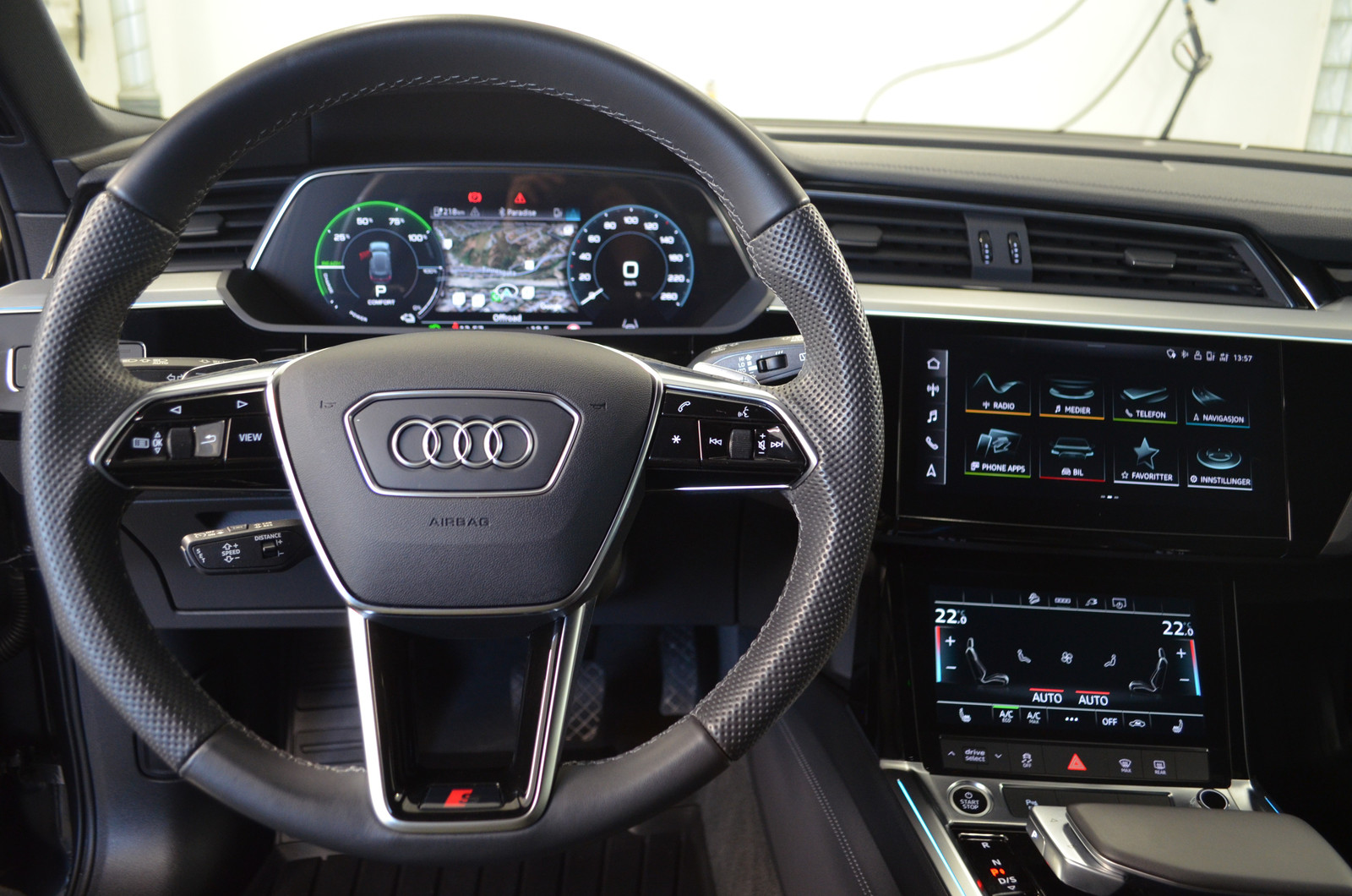 Audi e-tron