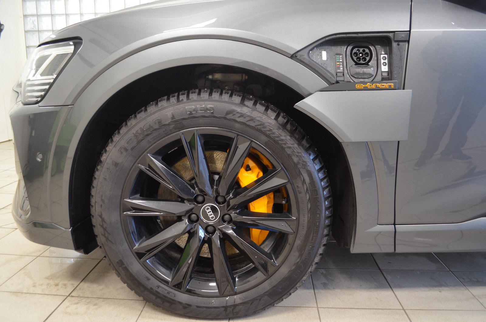 Audi e-tron