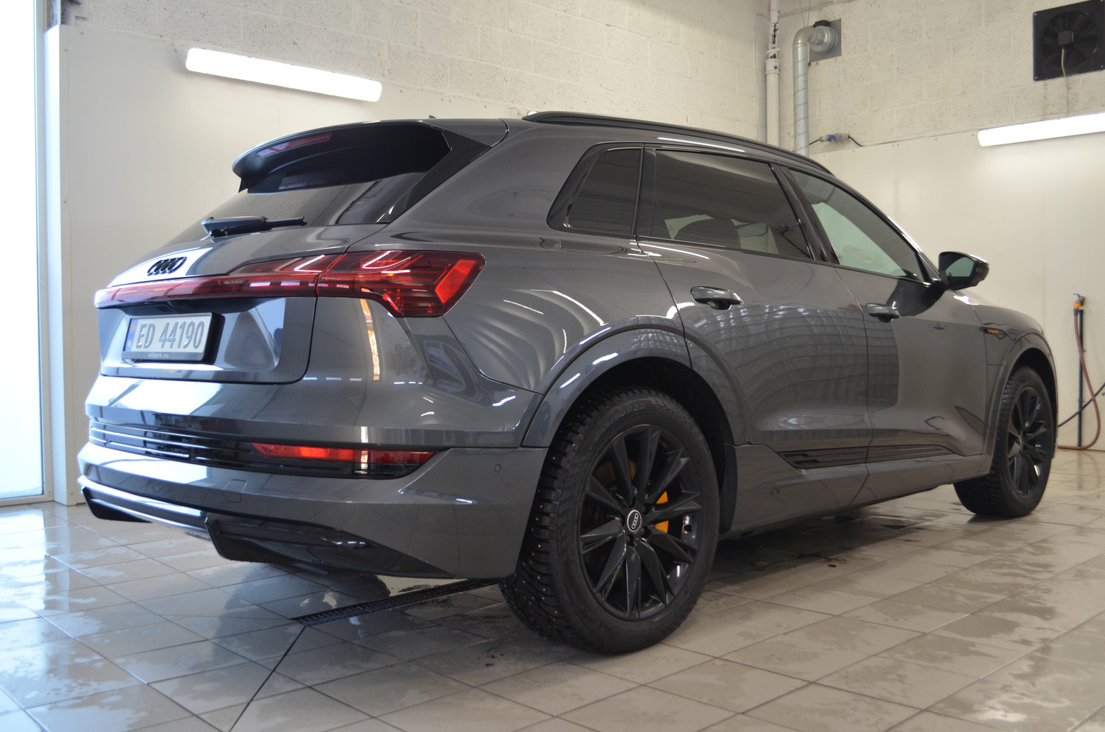 Audi e-tron
