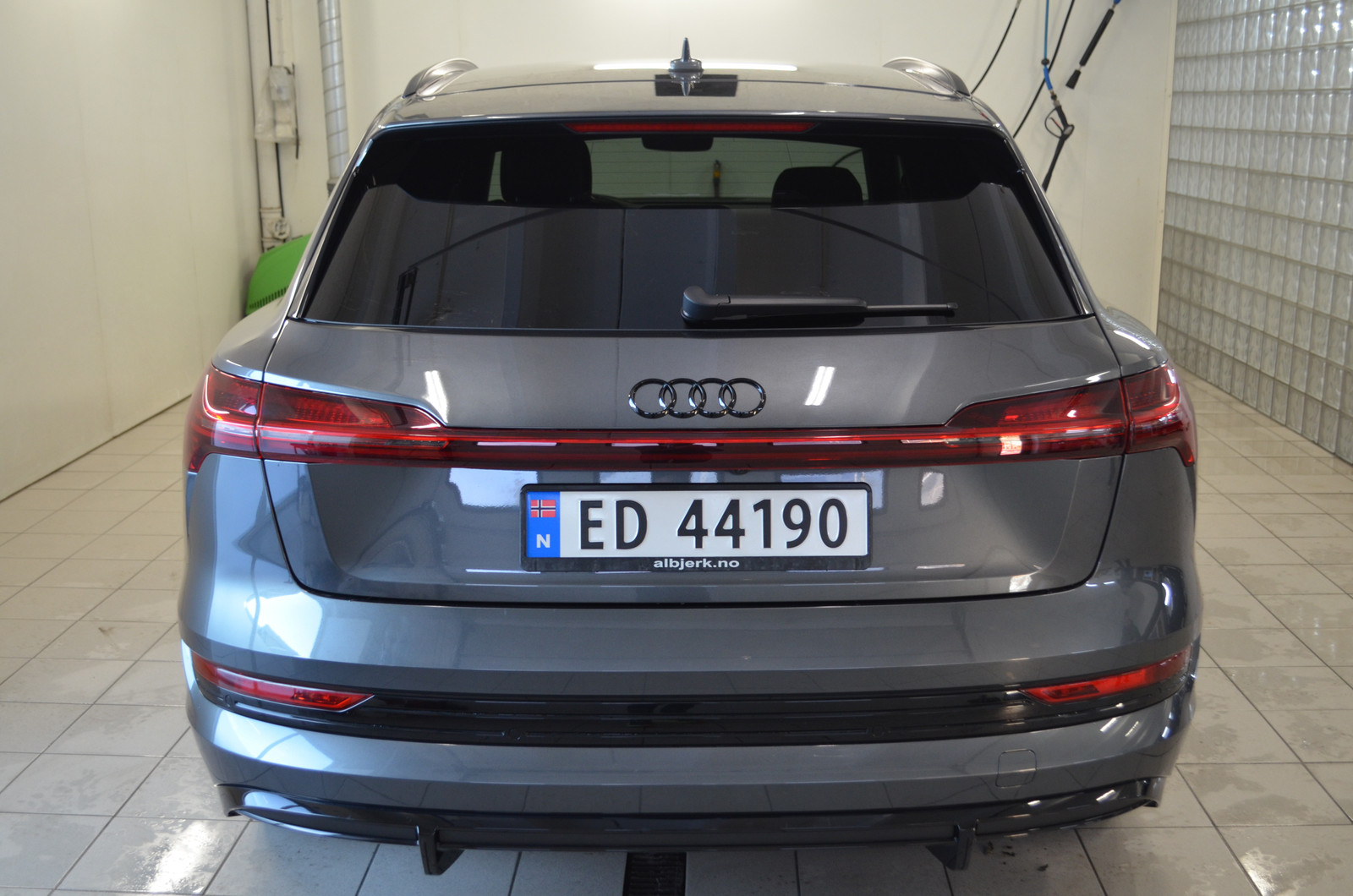 Audi e-tron