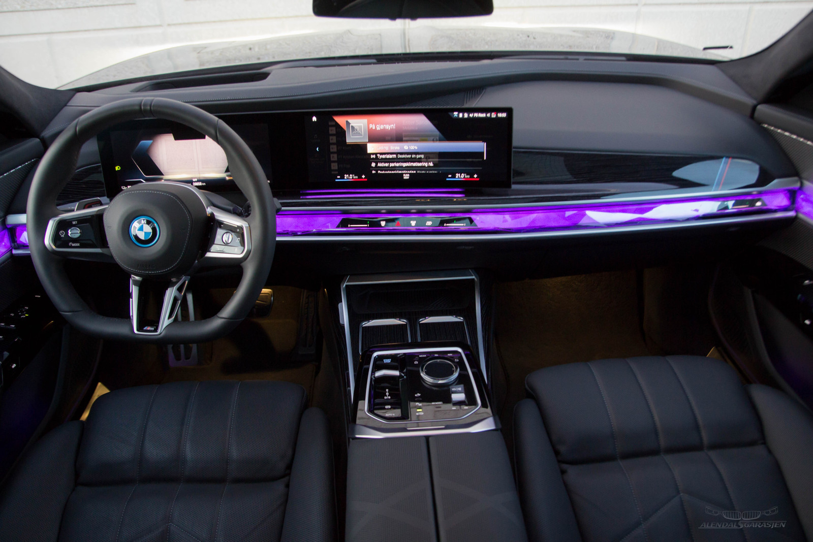 BMW i7