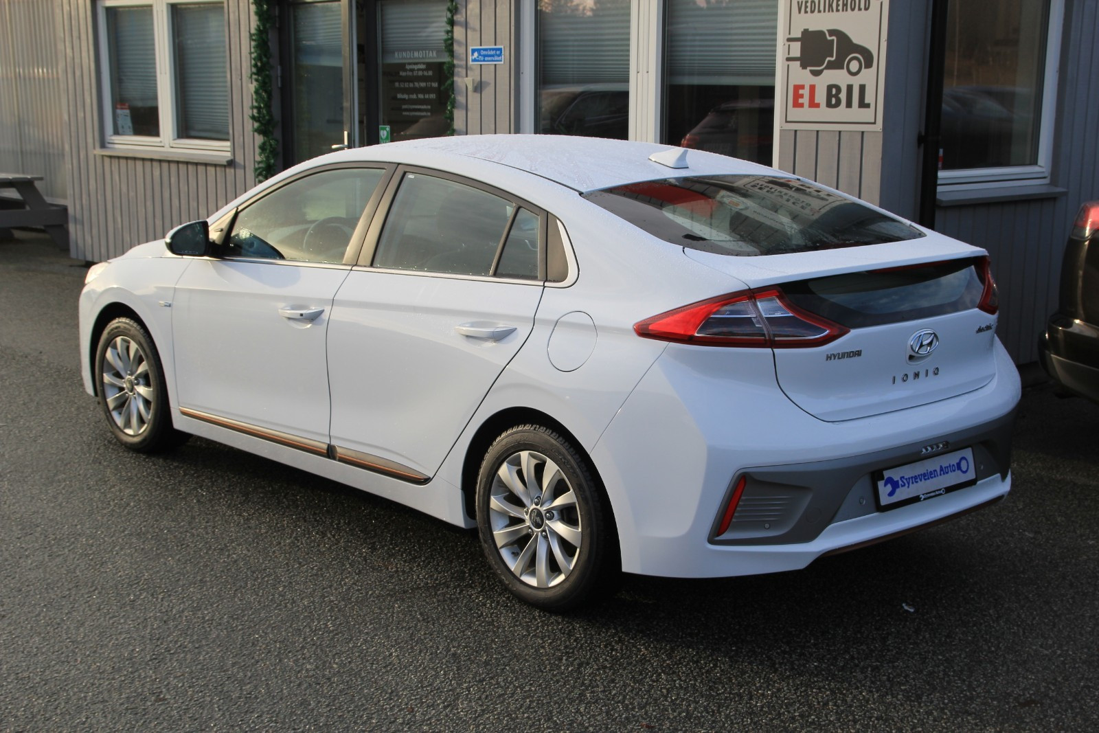 Hyundai IONIQ
