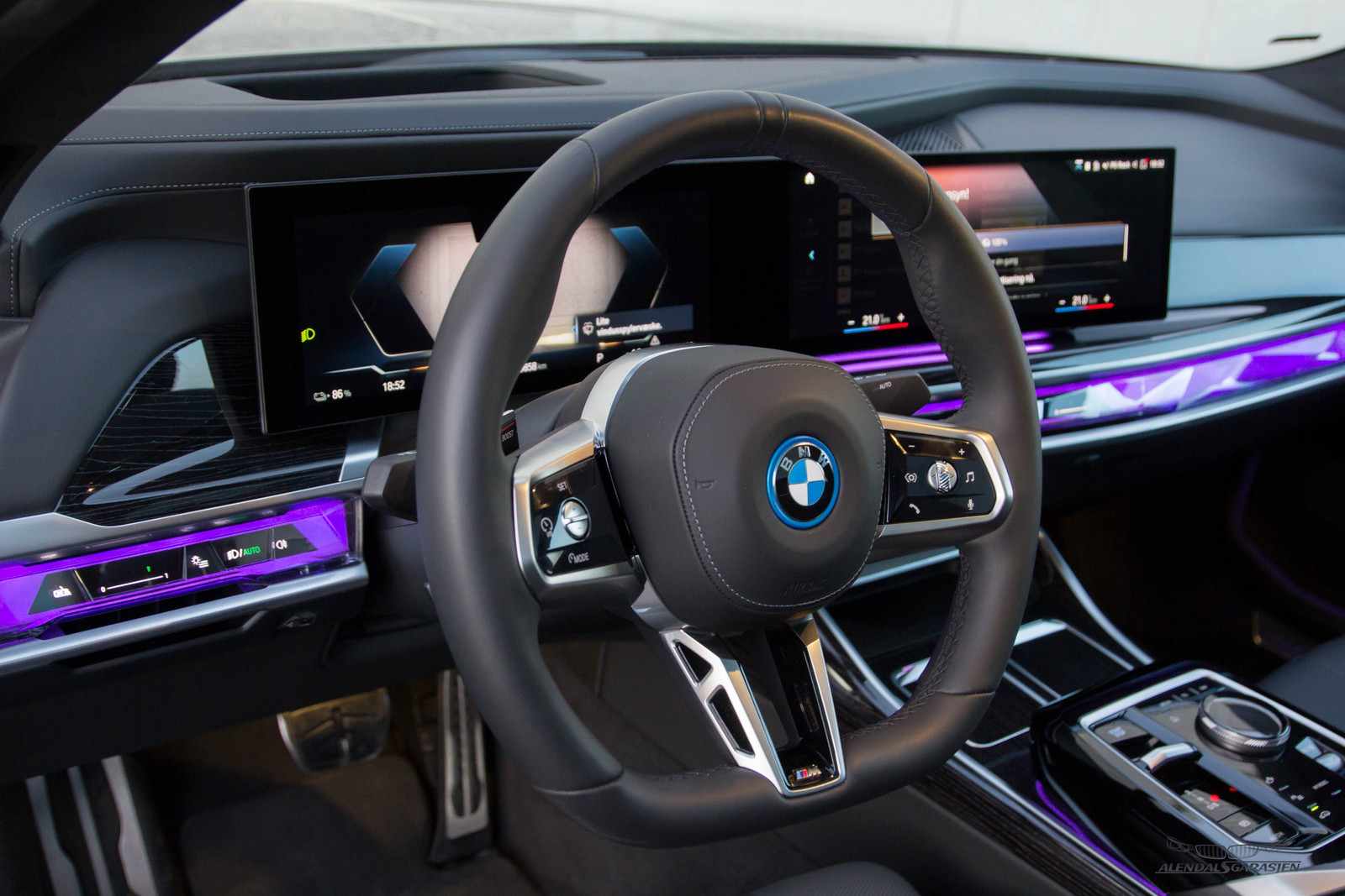 BMW i7