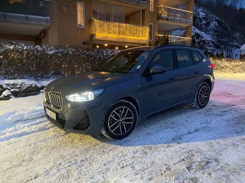 BMW iX1