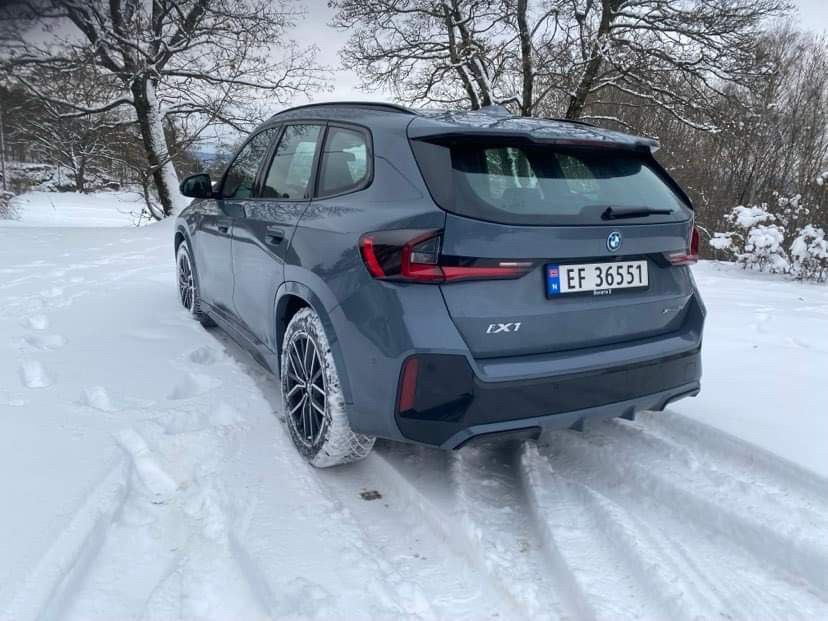 BMW iX1