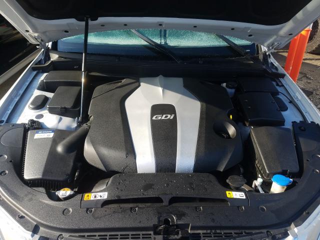 Hyundai Genesis 3 2013