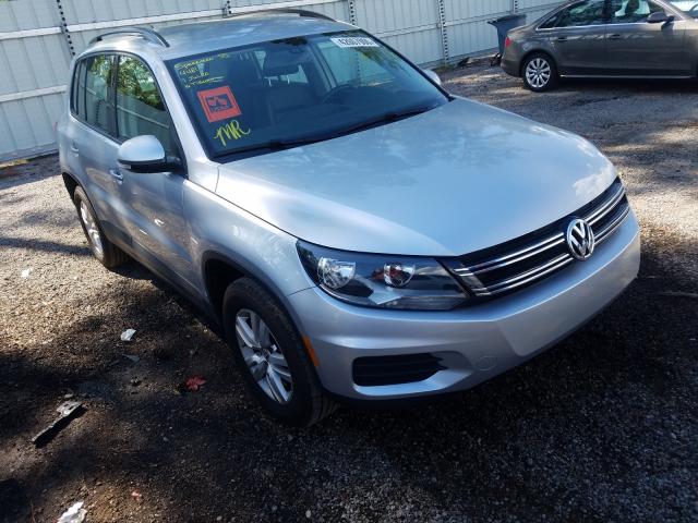 Volkswagen Tiguan S 2016