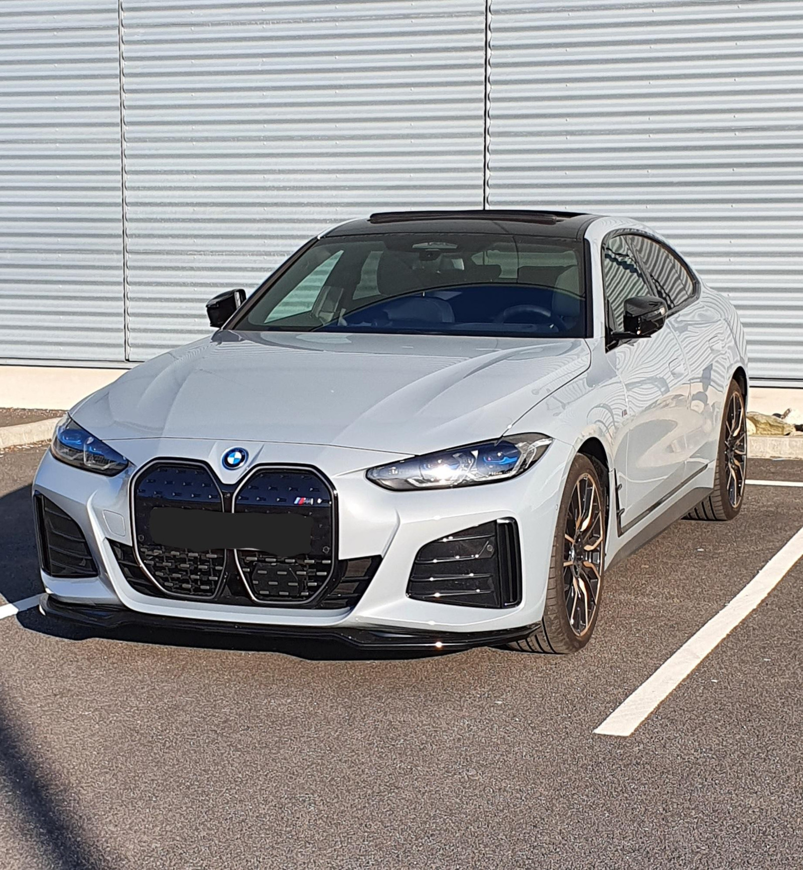 BMW i4 M50