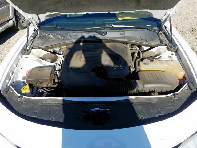 Dodge Charger SE 2015
