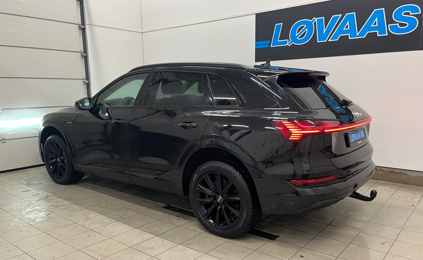 Audi e-tron
