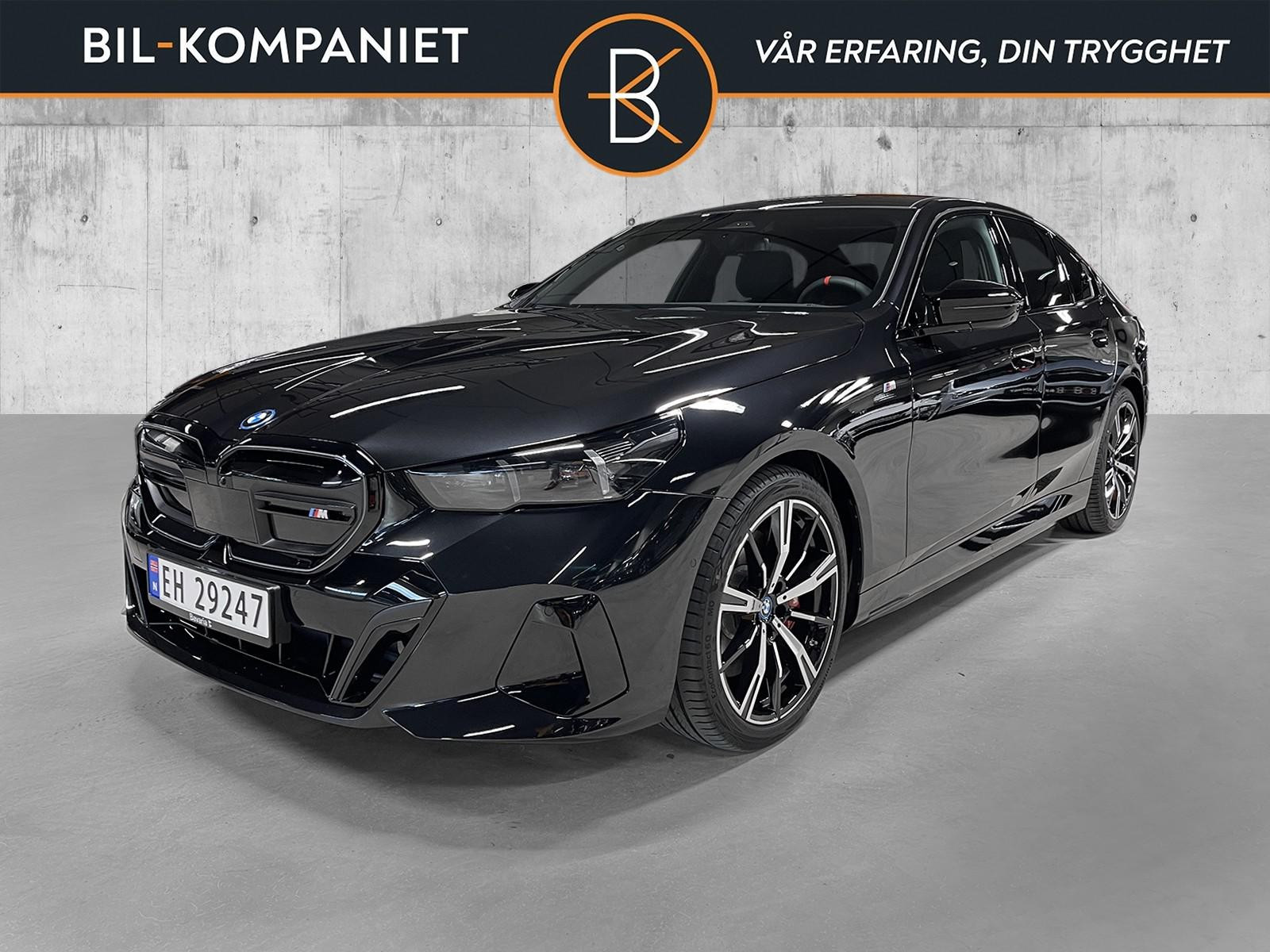 BMW i5 M60
